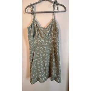 Abercrombie & Fitch Medium Green Floral Dress